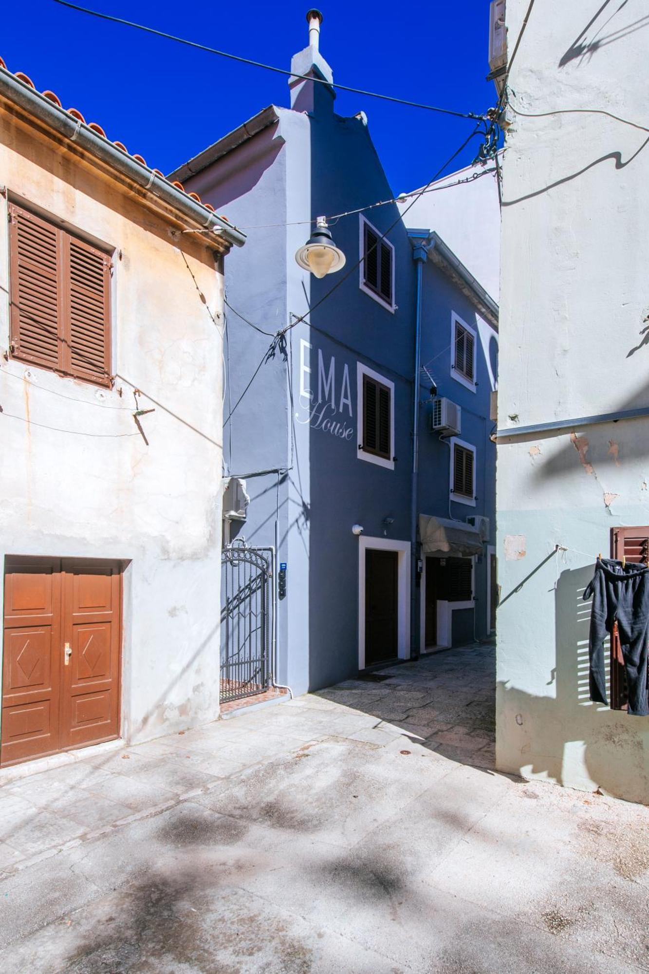 Ema House Appartement *